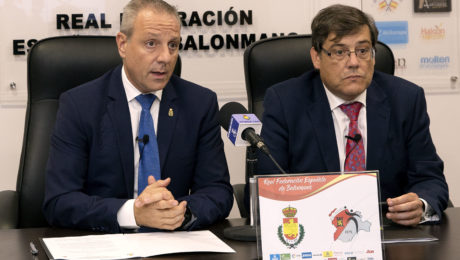 La RFEBM y la FCYLBM firmaron ayer el acuerdo para oficializar la organización del Campeonato de España de Selecciones Autonómicas 2019 en Valladolid