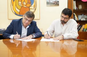 Carlos Sainer y Alberto Bustos firman el acuerdo para el CESA 2019.
